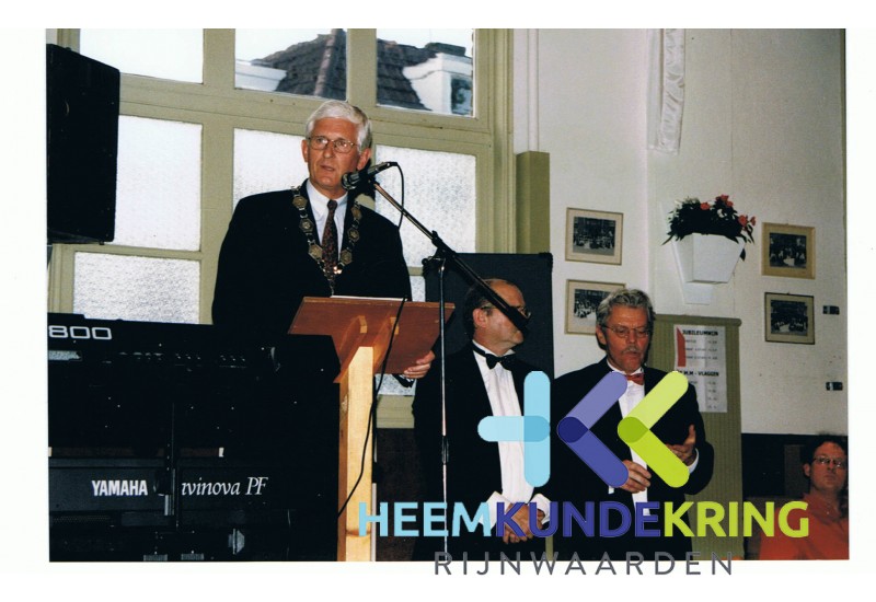 1998-0828 (2)